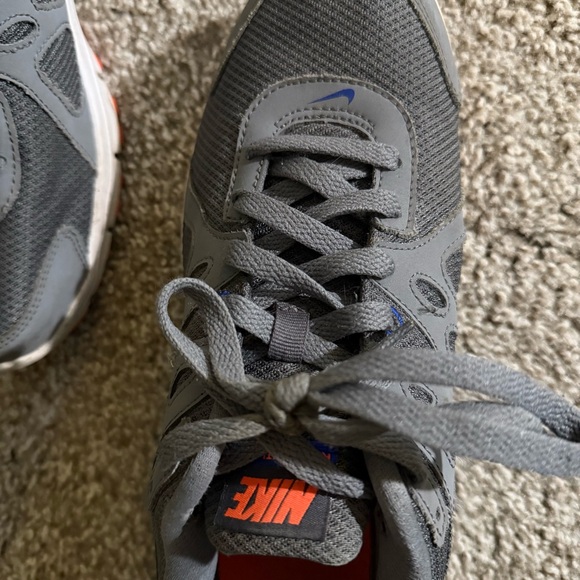 Nike Running Shoes Men’s Gym Sneakers Gray and Blue Athletic Activewear - Picture 4 of 9